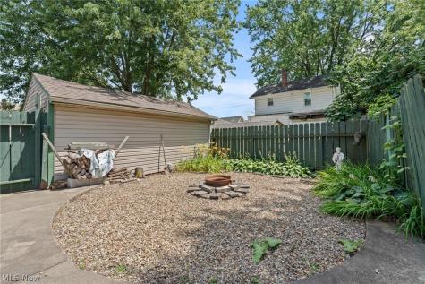 1628 May Place NE Canton OH 44705