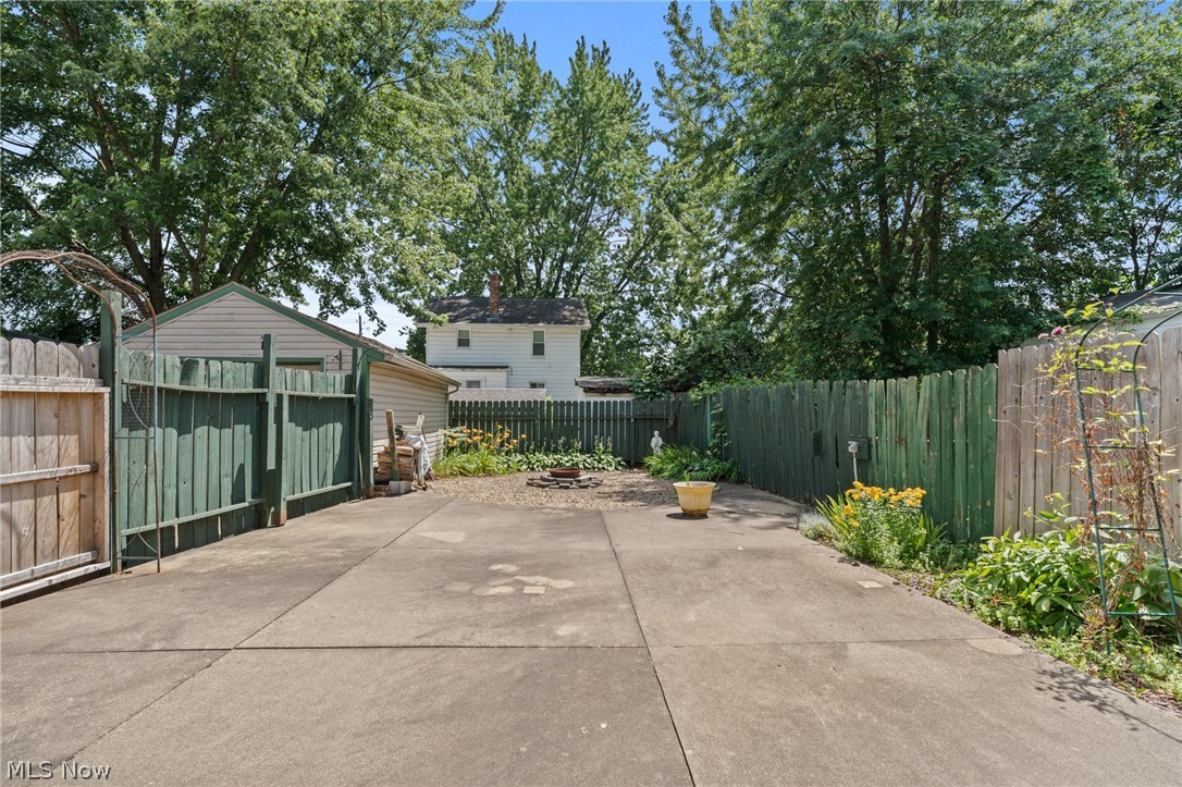 1628 May Place NE Canton OH 44705