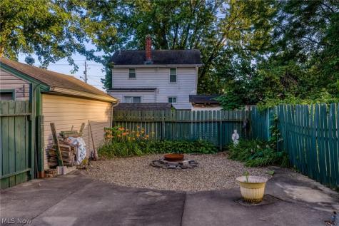 1628 May Place NE Canton OH 44705