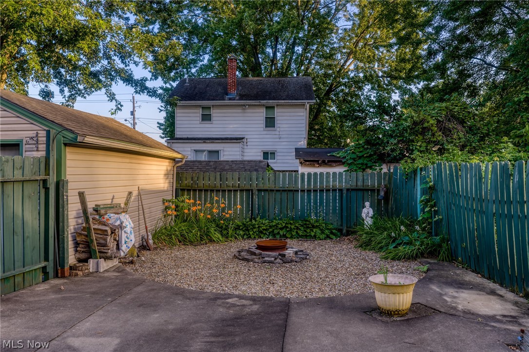 1628 May Place NE Canton OH 44705