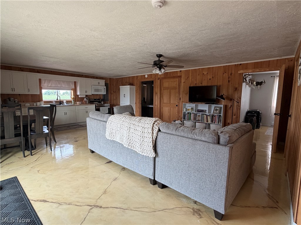 14431 State Route 520 Glenmont OH 44628