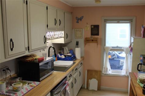 3748 Cress Road Cleveland OH 44111