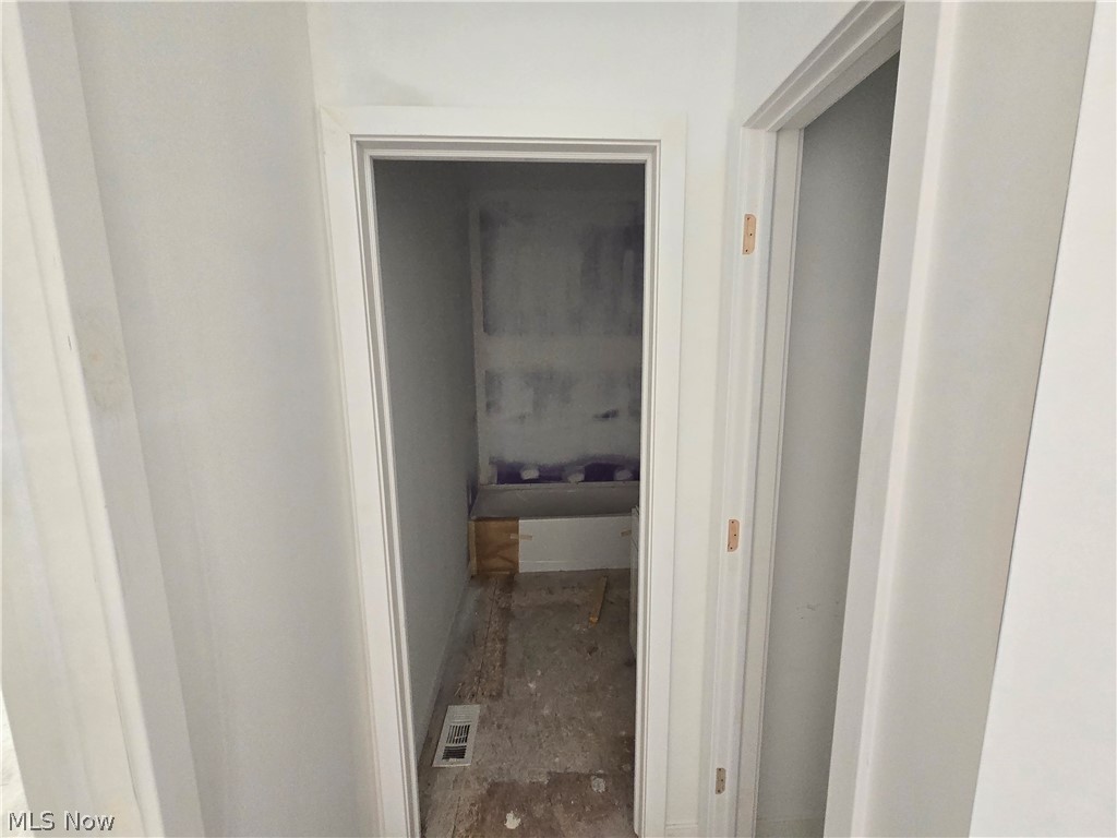 306 Delta Way Elyria OH 44035