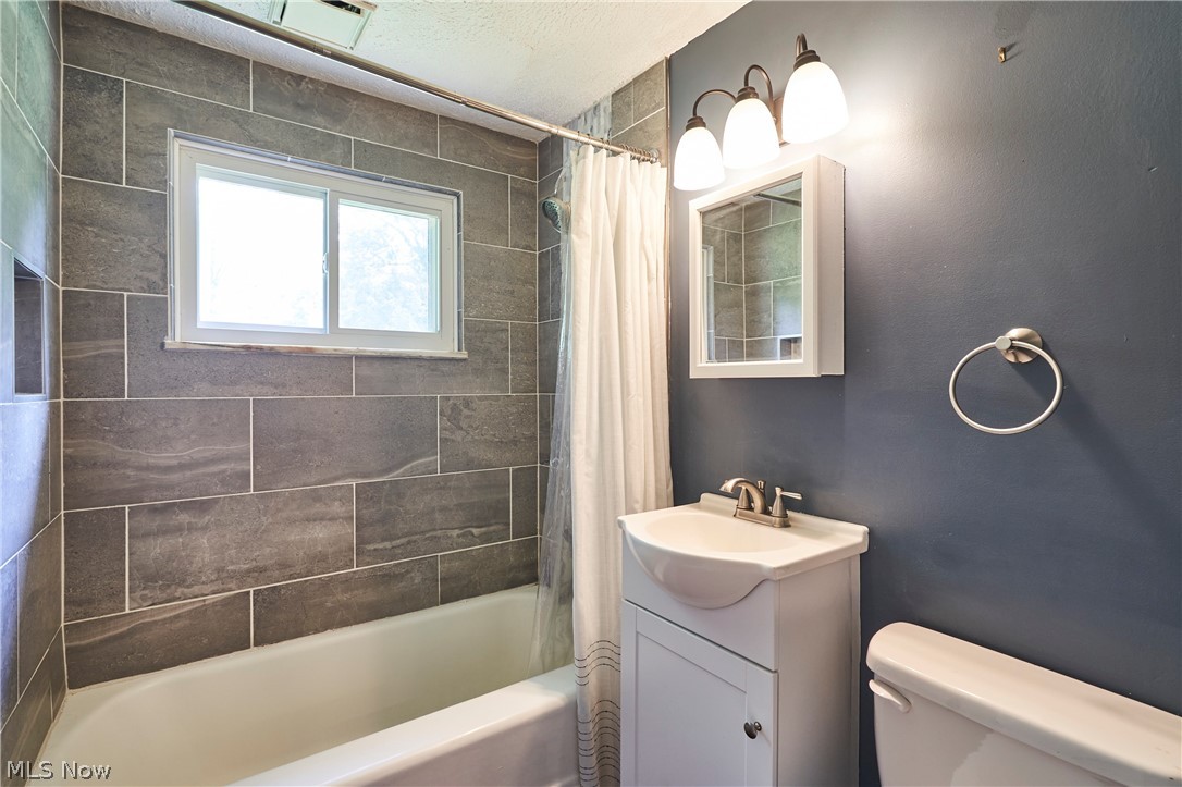 3917 Mill Street Richfield OH 44286