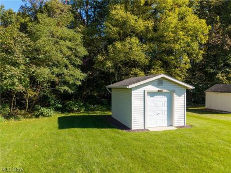 141 Parkside Drive Creston OH 44217