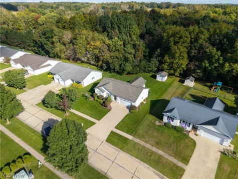 141 Parkside Drive Creston OH 44217