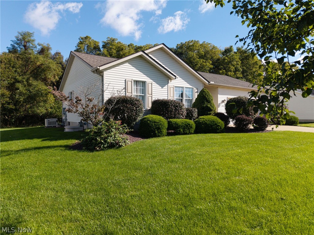 141 Parkside Drive Creston OH 44217