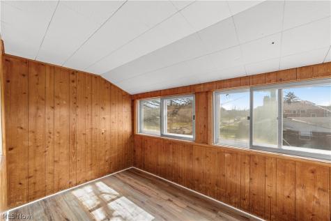 17904 Neff Road Cleveland OH 44119