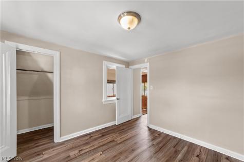 17904 Neff Road Cleveland OH 44119