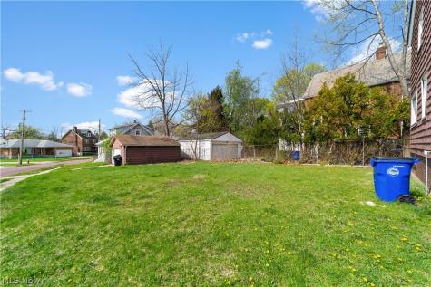 17904 Neff Road Cleveland OH 44119