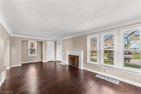 17904 Neff Road Cleveland OH 44119