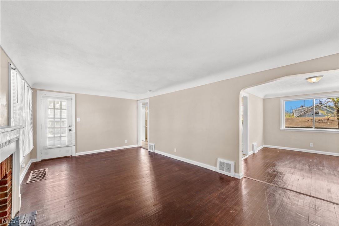 17904 Neff Road Cleveland OH 44119