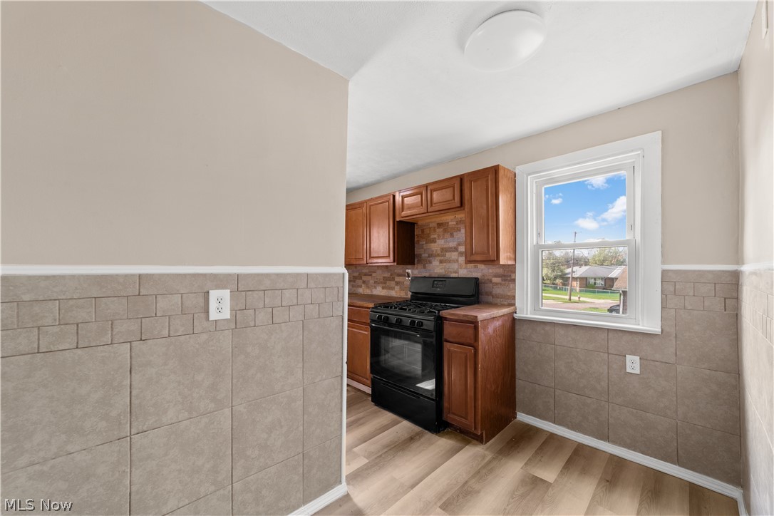 17904 Neff Road Cleveland OH 44119