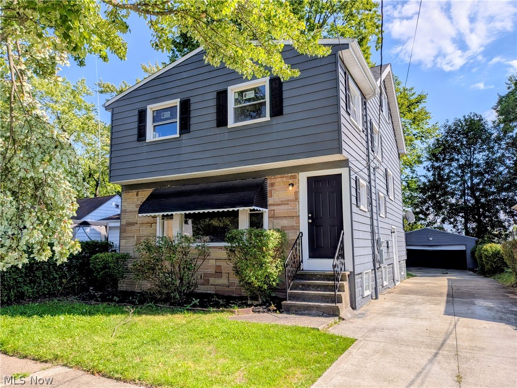 16712 Glenpark Avenue Cleveland OH 44128