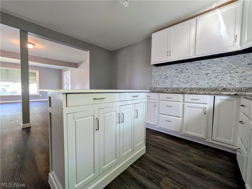 16712 Glenpark Avenue Cleveland OH 44128
