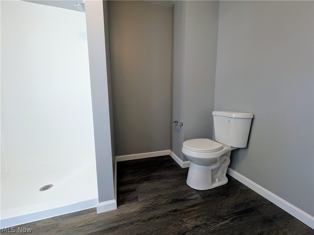 16712 Glenpark Avenue Cleveland OH 44128