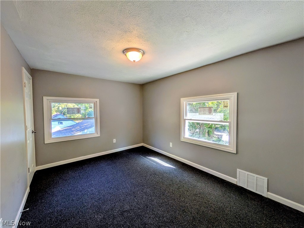 16712 Glenpark Avenue Cleveland OH 44128