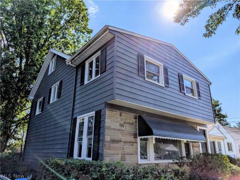 16712 Glenpark Avenue Cleveland OH 44128