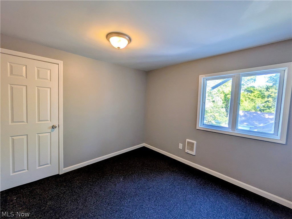 16712 Glenpark Avenue Cleveland OH 44128