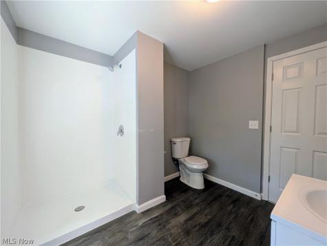 16712 Glenpark Avenue Cleveland OH 44128