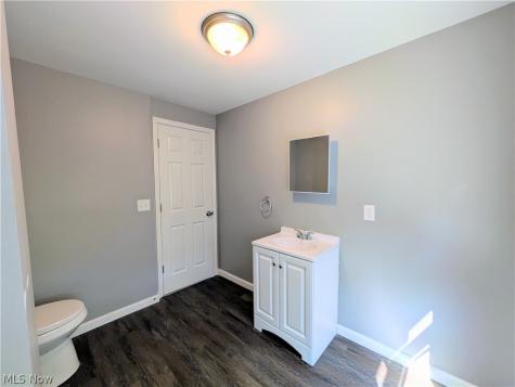 16712 Glenpark Avenue Cleveland OH 44128