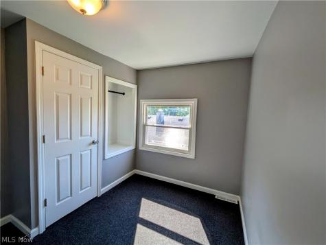 16712 Glenpark Avenue Cleveland OH 44128