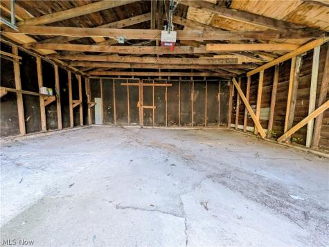 16712 Glenpark Avenue Cleveland OH 44128