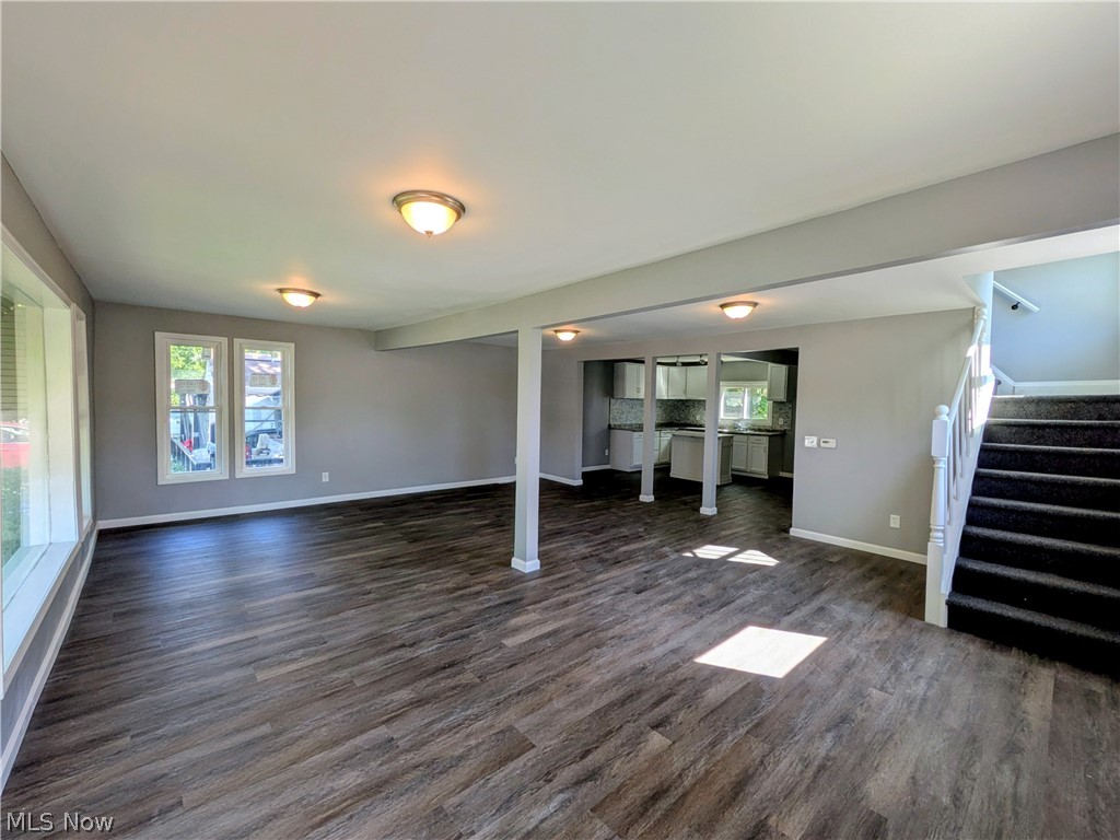 16712 Glenpark Avenue Cleveland OH 44128