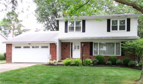 4805 Maple Hill Drive Seven Hills OH 44131