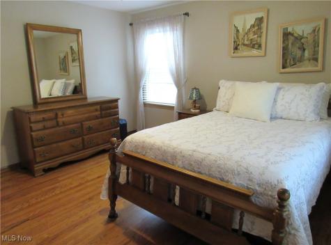 4805 Maple Hill Drive Seven Hills OH 44131