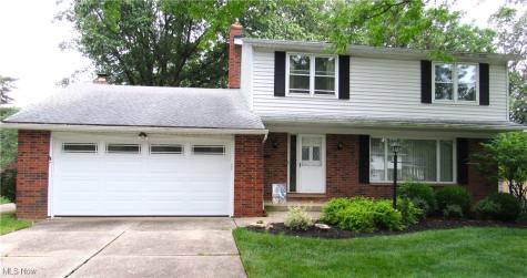 4805 Maple Hill Drive Seven Hills OH 44131