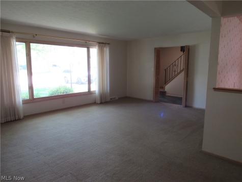 4805 Maple Hill Drive Seven Hills OH 44131