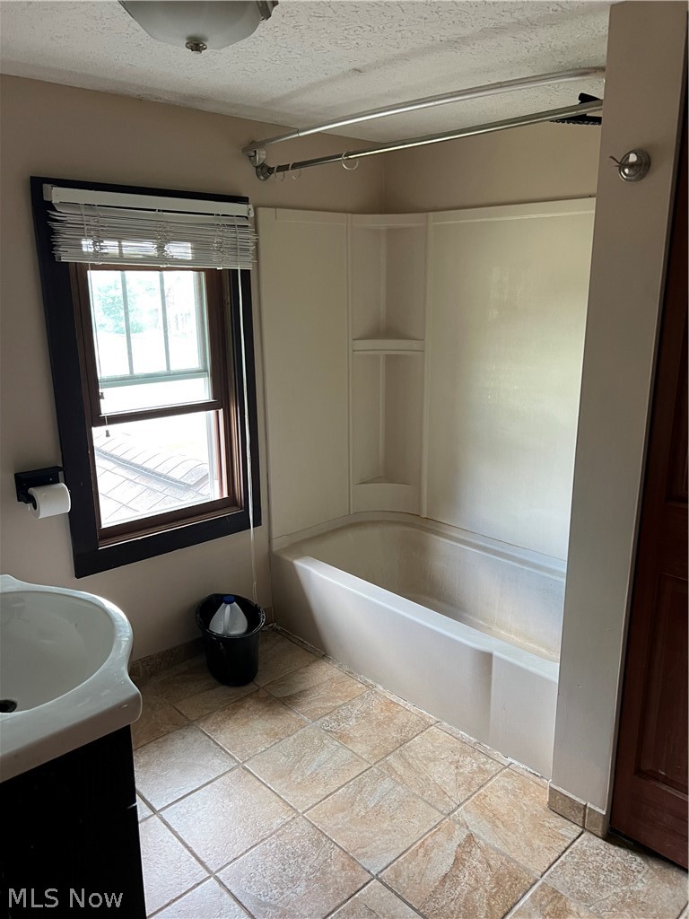437 SW Bodmer Avenue Strasburg OH 44663