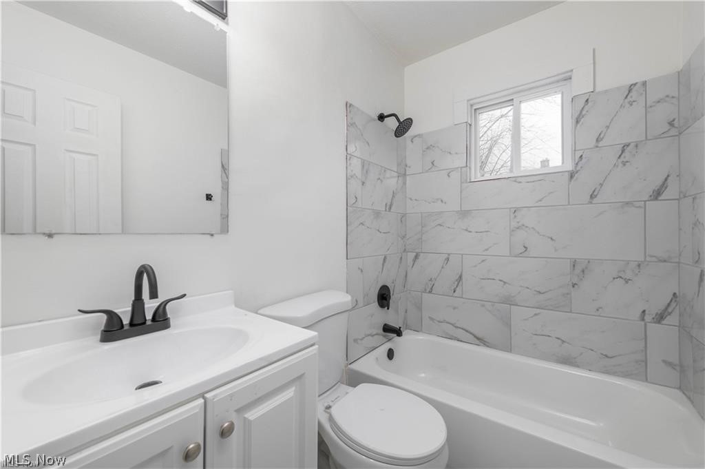 3890 E 143rd Street Cleveland OH 44128