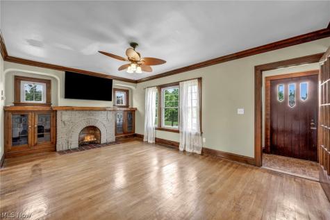 6193 N Canterbury Road Parma OH 44129