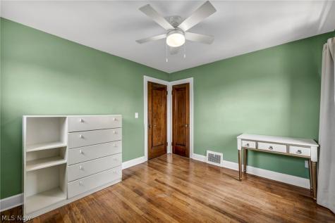 6193 N Canterbury Road Parma OH 44129
