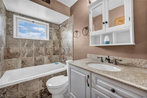 6193 N Canterbury Road Parma OH 44129