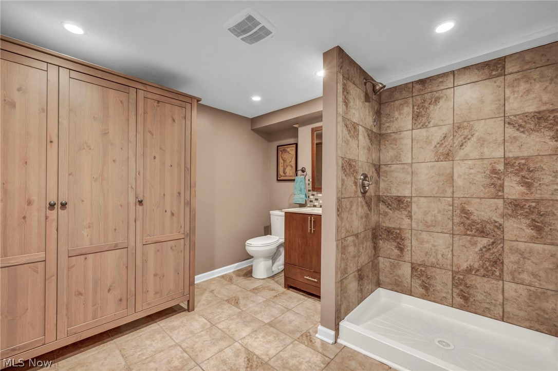 6193 N Canterbury Road Parma OH 44129