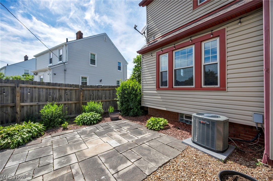 6193 N Canterbury Road Parma OH 44129