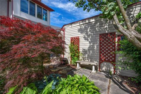 6193 N Canterbury Road Parma OH 44129