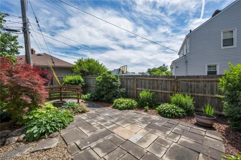 6193 N Canterbury Road Parma OH 44129