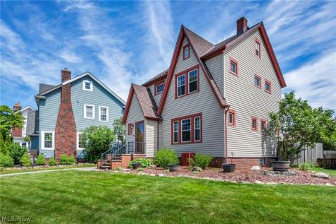 6193 N Canterbury Road Parma OH 44129