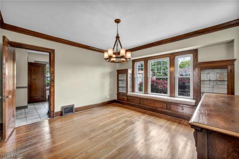 6193 N Canterbury Road Parma OH 44129