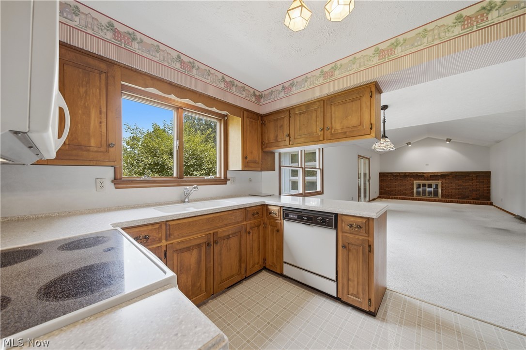 135 Seneca Trail SW Hartville OH 44632