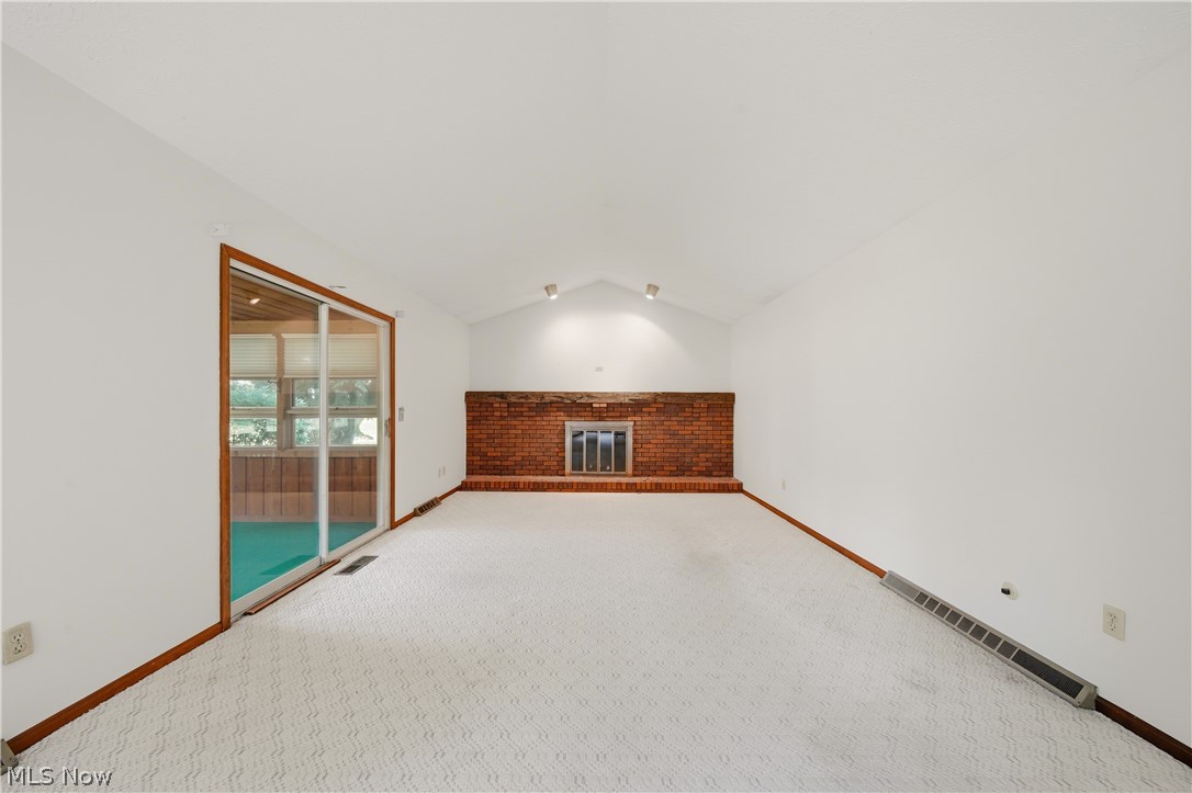 135 Seneca Trail SW Hartville OH 44632