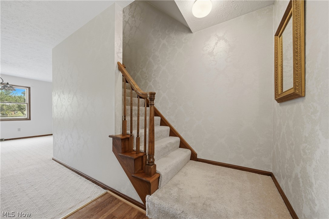 135 Seneca Trail SW Hartville OH 44632