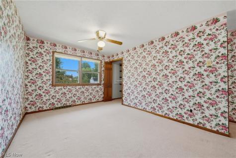 135 Seneca Trail SW Hartville OH 44632