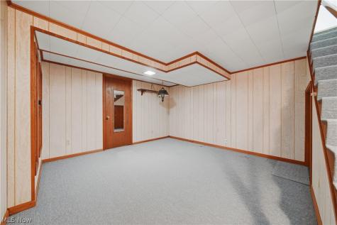 135 Seneca Trail SW Hartville OH 44632