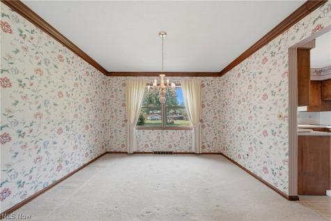 135 Seneca Trail SW Hartville OH 44632