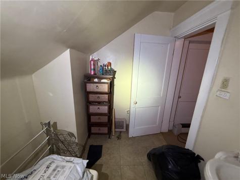 4107 E 146th Street Cleveland OH 44128
